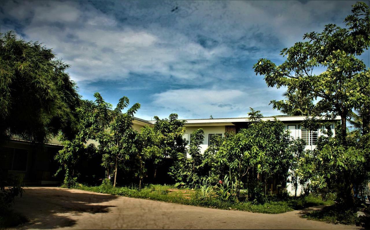 My Parents Pensión Kampot Exterior foto